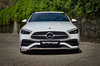 نمای جلو بنز C200L